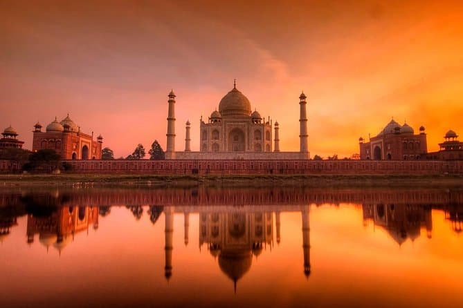Golden Triangle Tour with Ranthambore Tiger Safari (5 Days / 4 Nights)